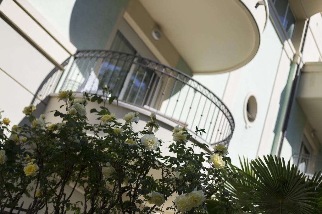 Residence Hamilton Riccione Eksteriør bilde