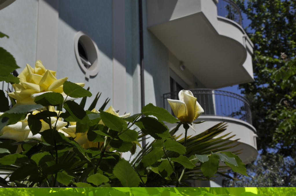 Residence Hamilton Riccione Eksteriør bilde