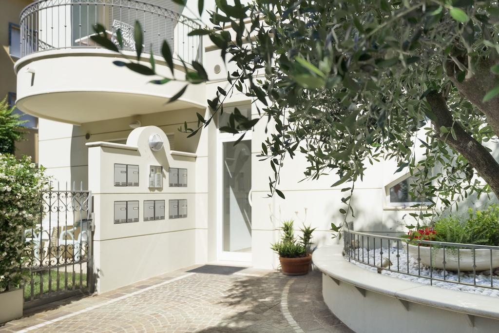 Residence Hamilton Riccione Eksteriør bilde
