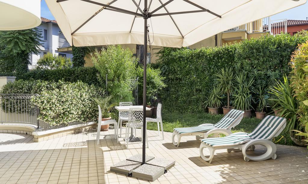 Residence Hamilton Riccione Eksteriør bilde
