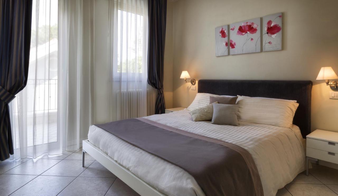 Residence Hamilton Riccione Eksteriør bilde